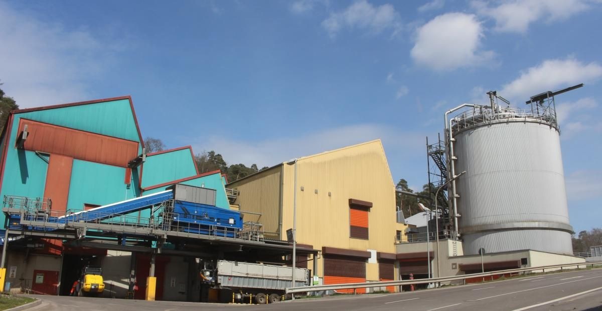 ZAK Gärreaktor der Biogas-Anlage zur Vergärung von Bioabfällen für nachhaltige Energiegewinnung