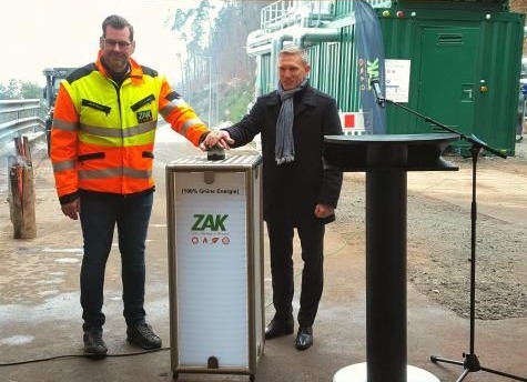 ZAK Gasmotor-Inbetriebnahme durch Vorstand Jan Deubig und Landrat Ralf Leßmeister markiert Meilenstein für erneuerbare Energieerzeugung im Landkreis Kaiserslautern
